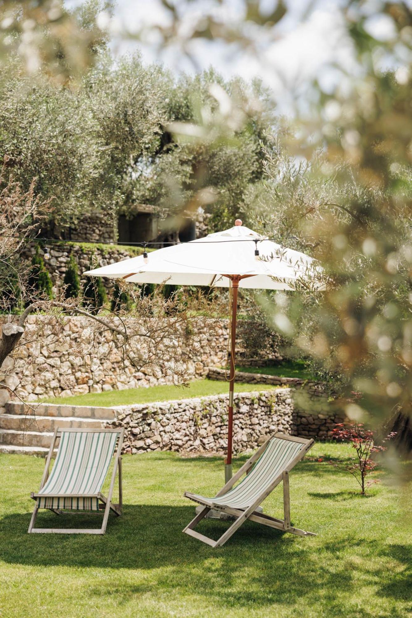 Olive Queen Rustic Estate Bar Bagian luar foto
