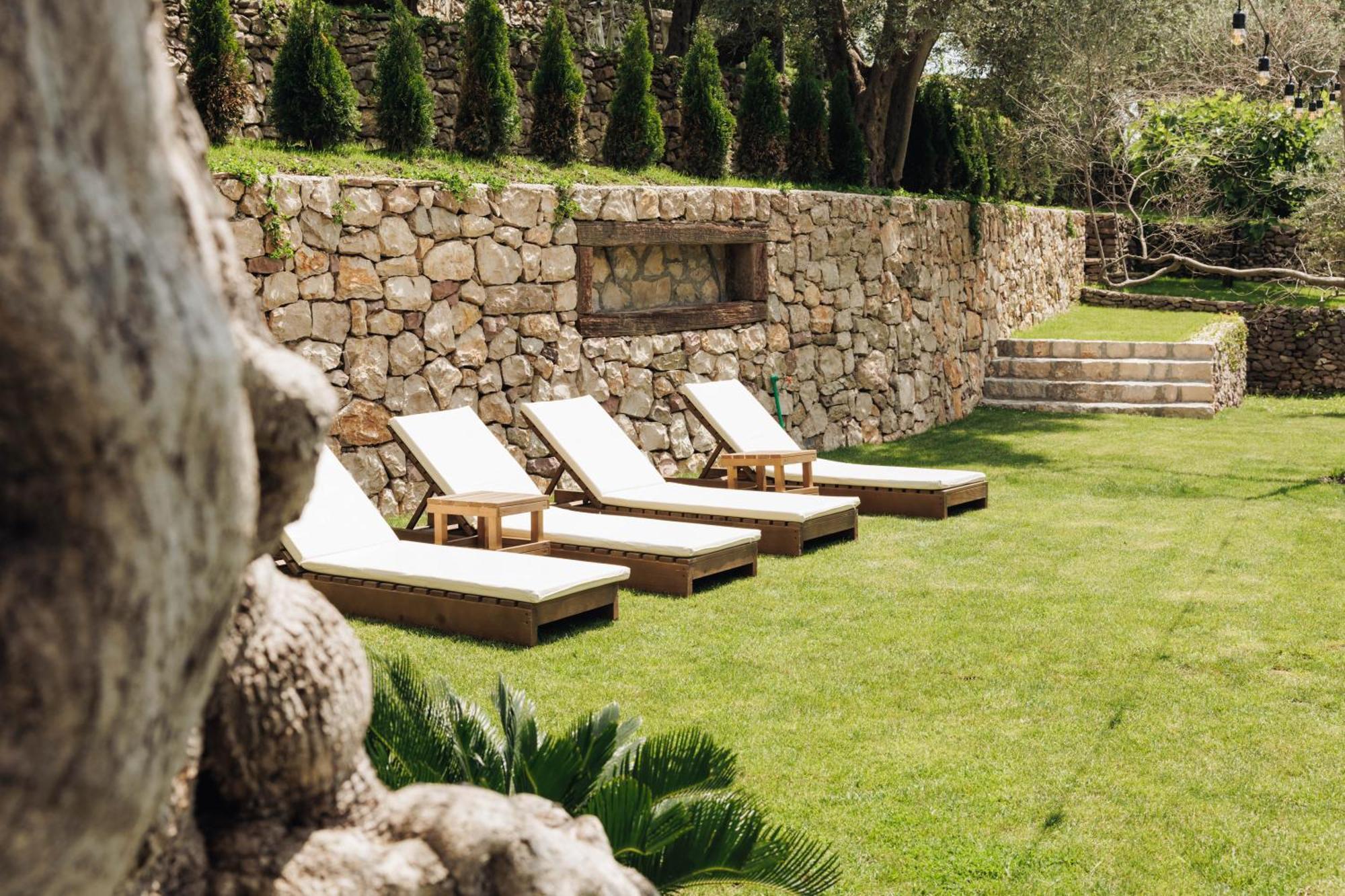 Olive Queen Rustic Estate Bar Bagian luar foto